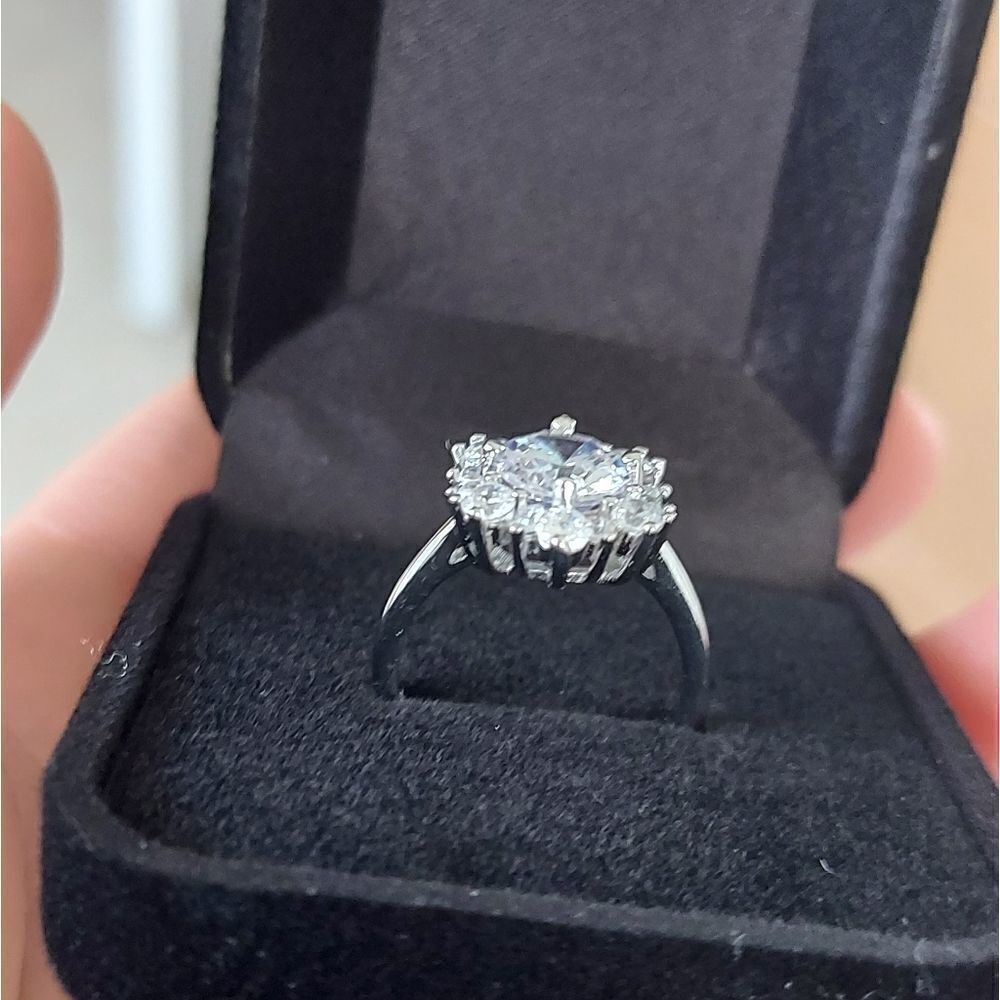 18K White Gold-Plated Simulated Diamond 925 Sterling Silver Engagement Ring - Picture 5 of 9